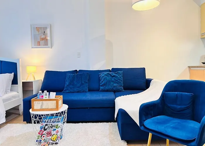 Apartment The Serene By Kozy Mood