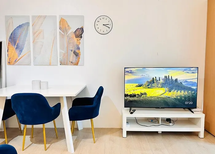 Apartment The Serene By Kozy Mood